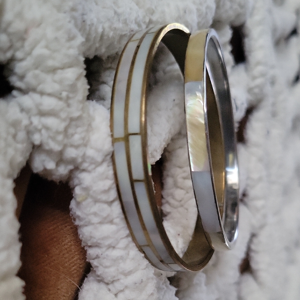 Chic Gold and White Women's Bracelet